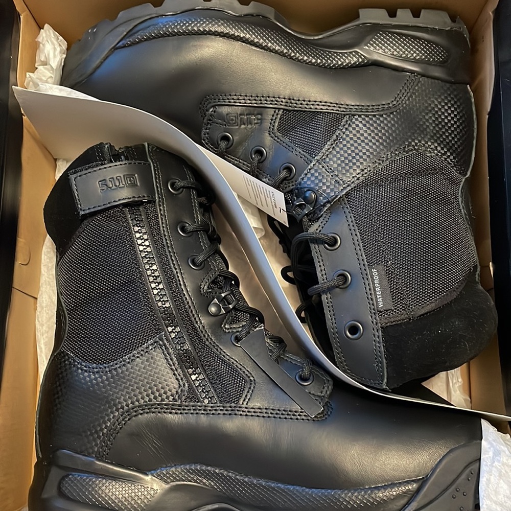 BRAND NEW 5.11 Boots - Picture 2 of 2